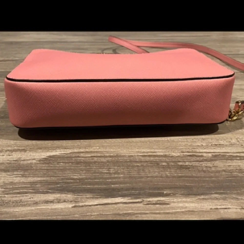 Leather Jet Set East West Crossbody - Picture 4 of 11